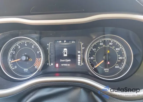 2015 Jeep Cherokee Latitude z USA, uszkodzony, nr VIN 1C4PJMCS4FW738423